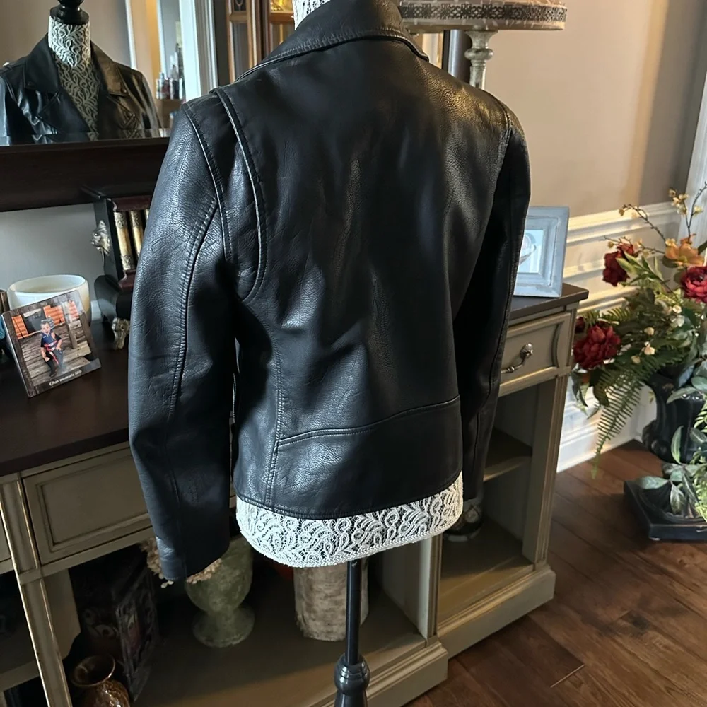 Black leather jacket - Picture 6 of 9